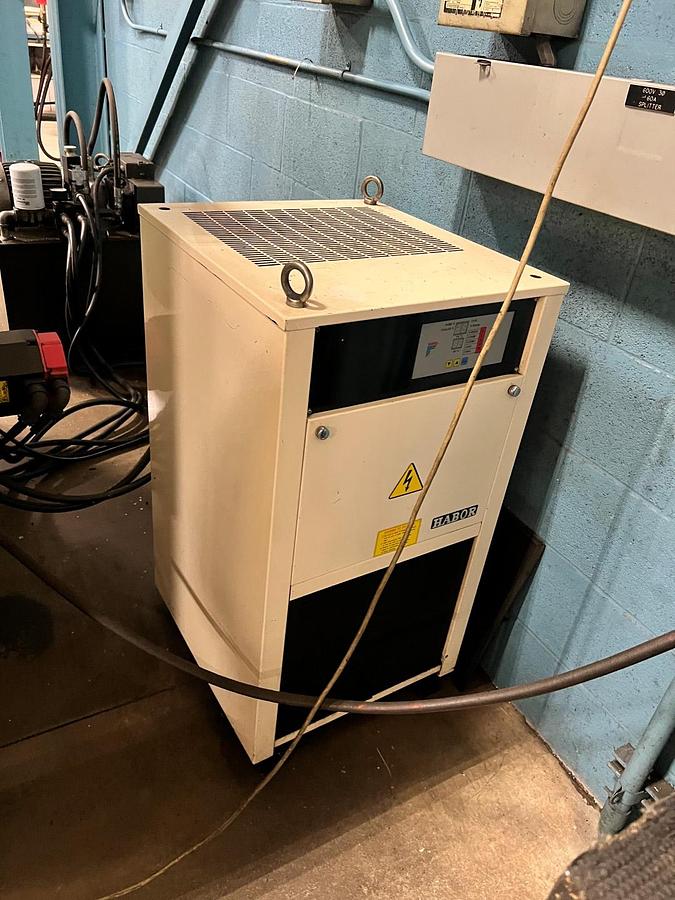 Used DAH LIH MCV-1500 CNC VERTICAL MACHINING CENTER