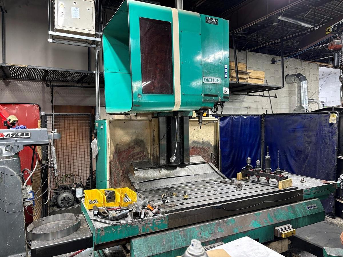 Used DAHLIH MCV-1500 VERTICAL MACHINING CENTER