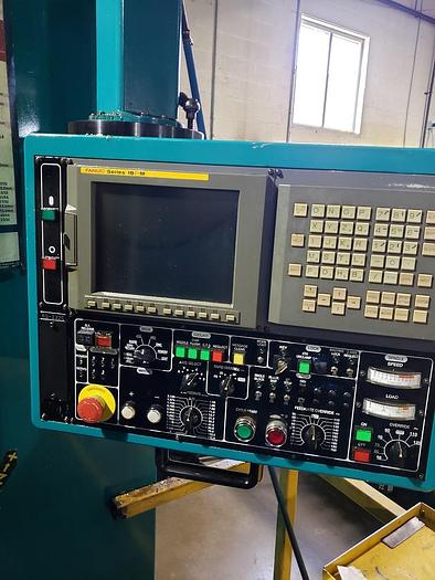 Used Kasuga Q500H Horizontal Machining Center 