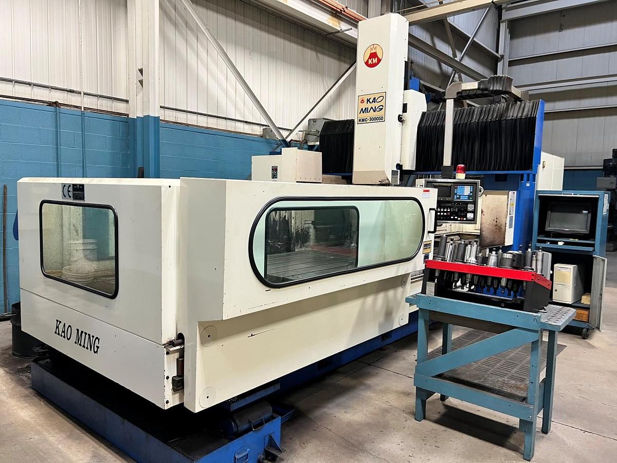 Used KAO MING KMC-3000SD CNC DOUBLE COLUMN VERTICAL MACHINING CENTER