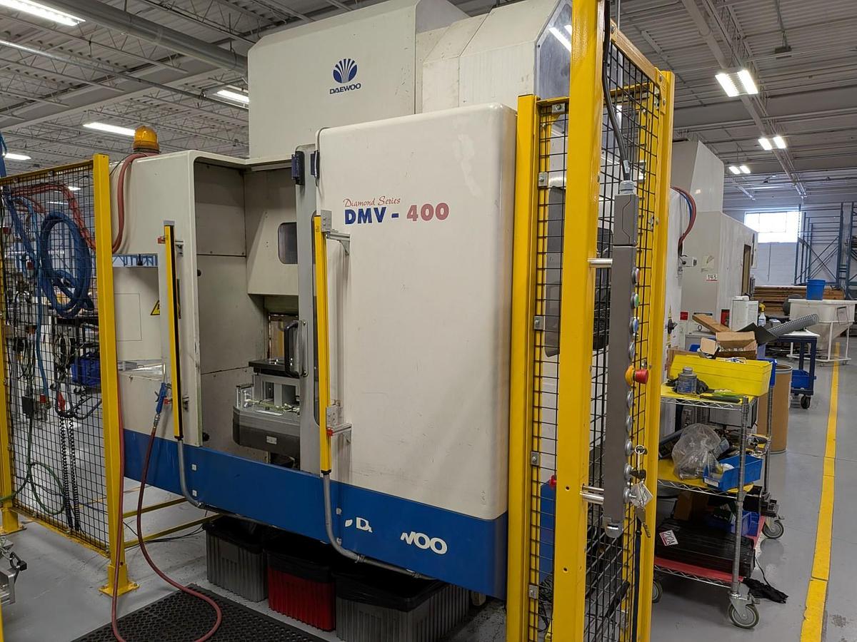Used 1999 Daewoo DMV-400 Vertical Machining Center