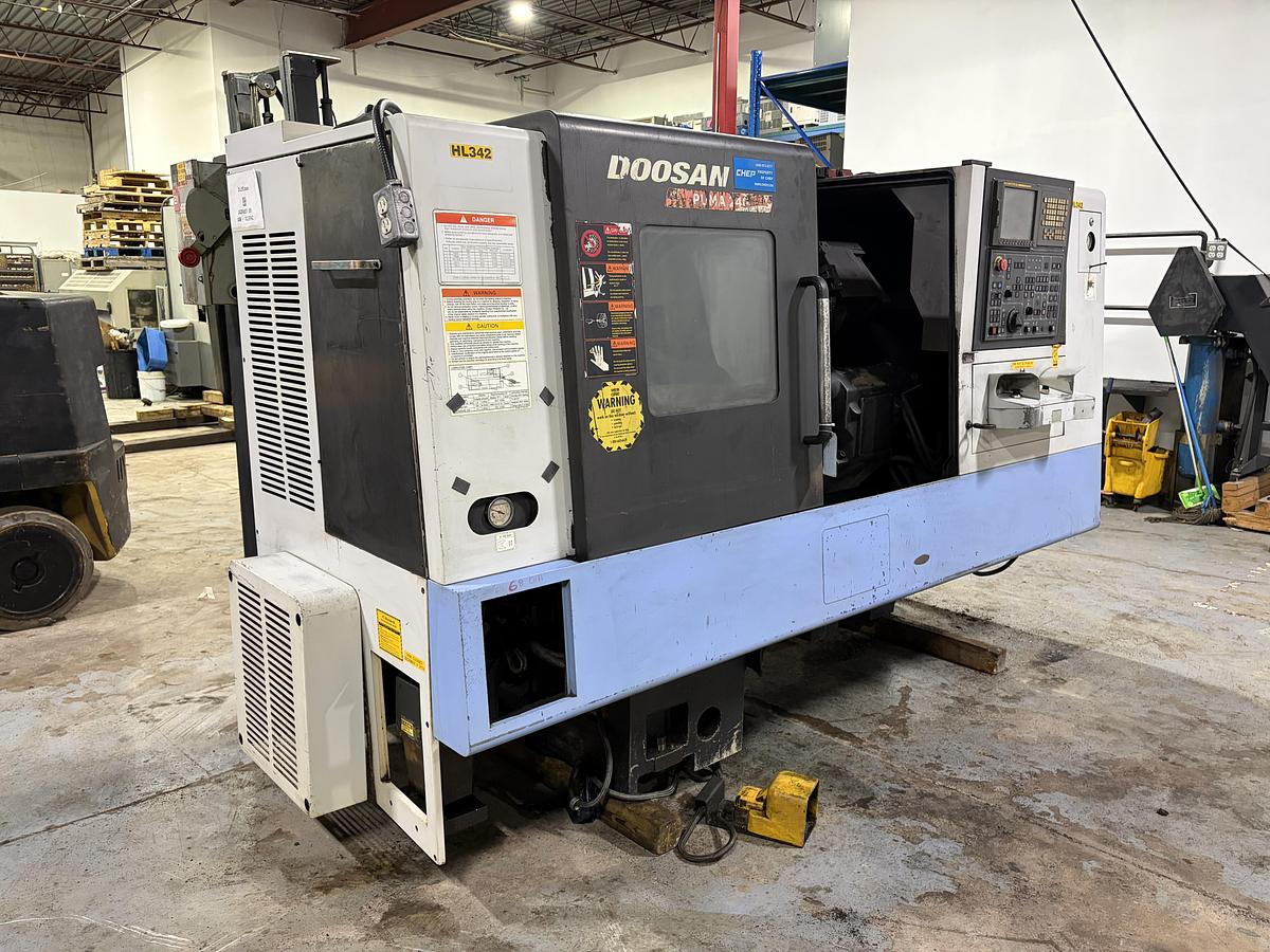 Used 2007 Doosan 240C TURNING CENTER