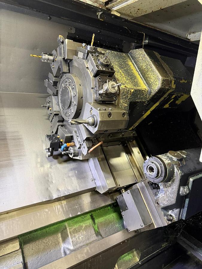 Used DOOSAN PUMA 240MB CNC TURNING CENTER