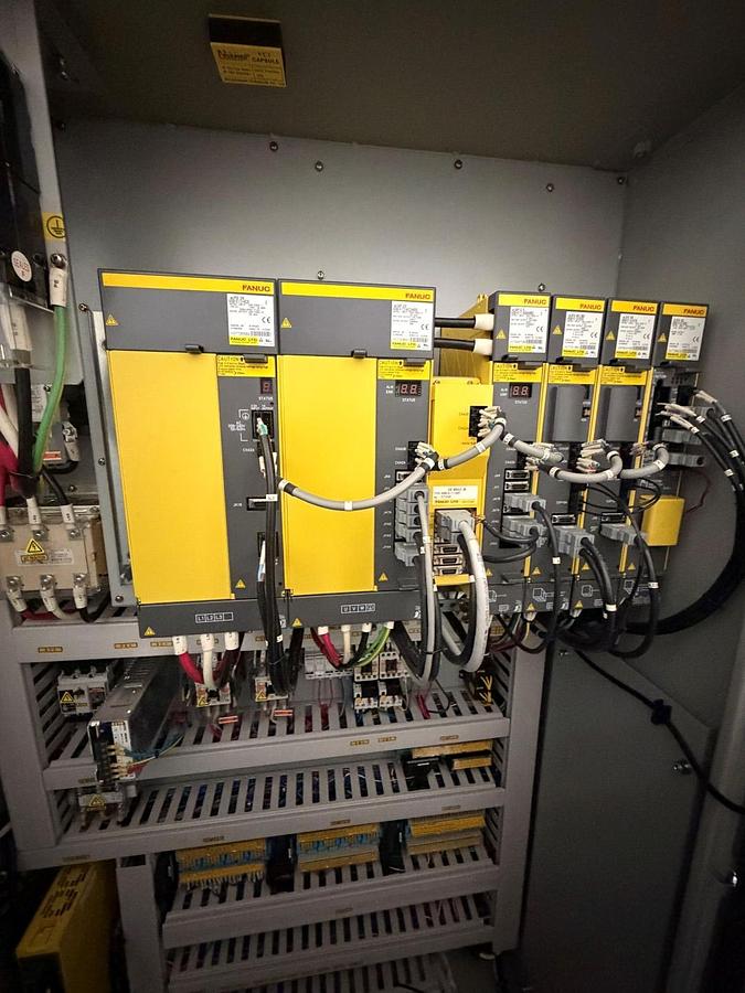 Used HYUNDAI KIA SKT21LMS CNC TURNING CENTER