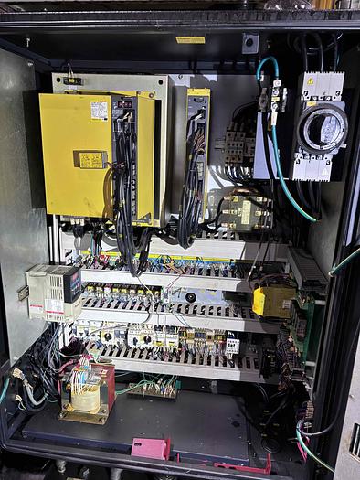 Used 2010 Doosan LYNX-220LC TURNING CENTER