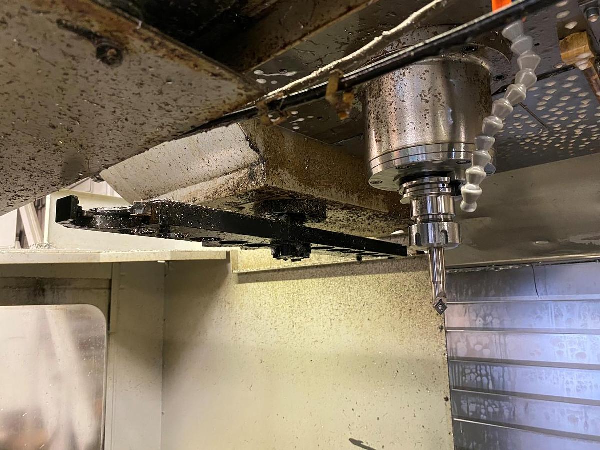 Used HAAS VF 6/40 VERTICAL MACHINING CENTER