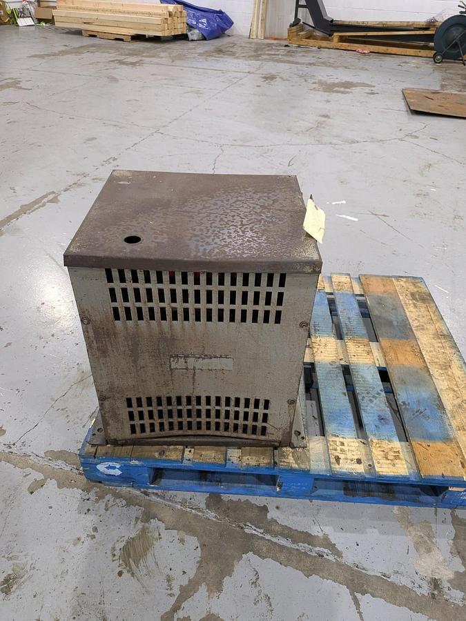Used REX TRANSFORMER 30KVA (600V- 208/120V) #200