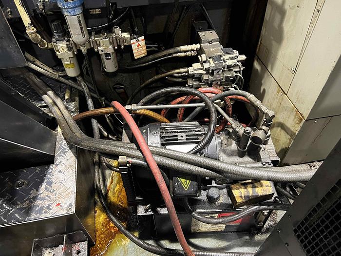 Used OKK HM500S HORIZONTAL MACHINING CENTER 