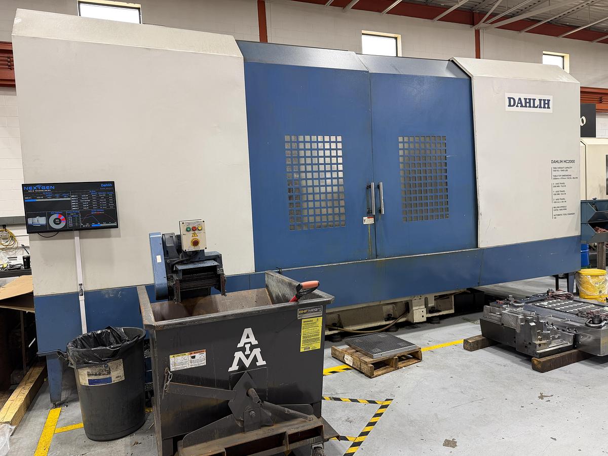 Used DAH LIH HC-2000 CNC HORIZONTAL MACHINING CENTER