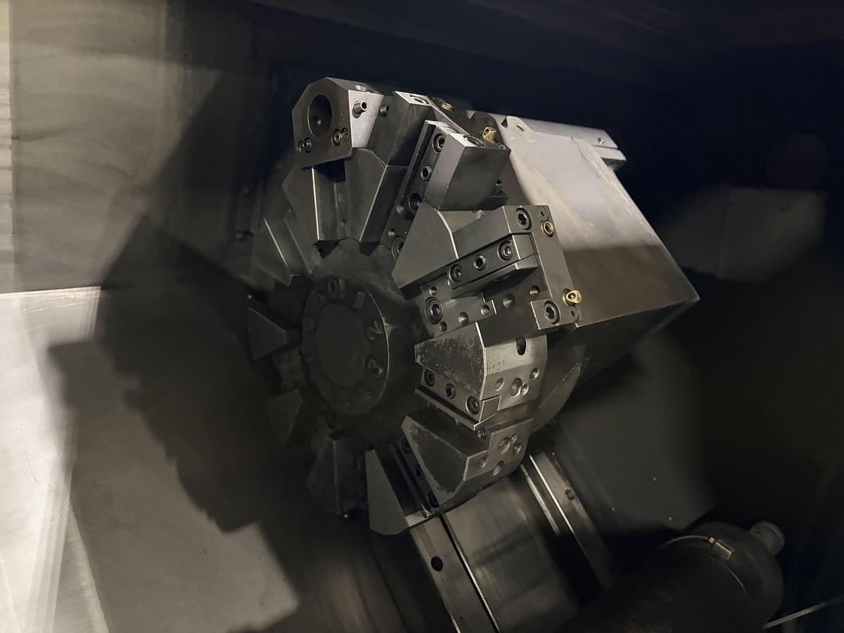 Used 2007 Doosan 240C TURNING CENTER