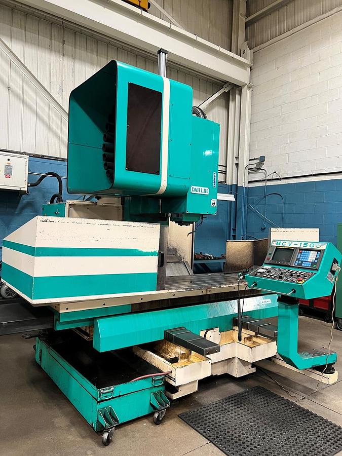 Used DAH LIH MCV-1500 CNC VERTICAL MACHINING CENTER