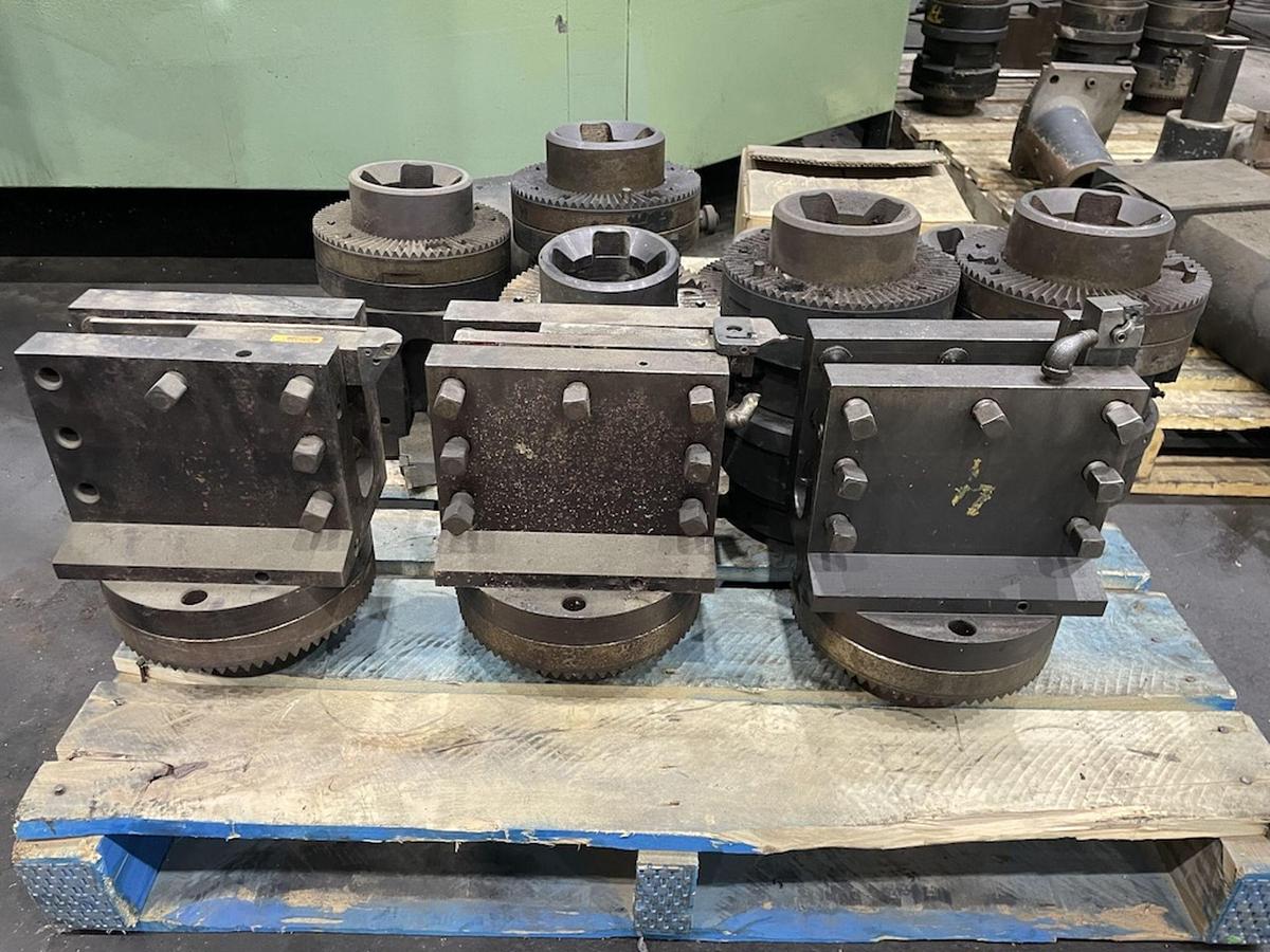 Used PIETRO CARNAGHI AC 25 CNC VERTICAL BORING MILL