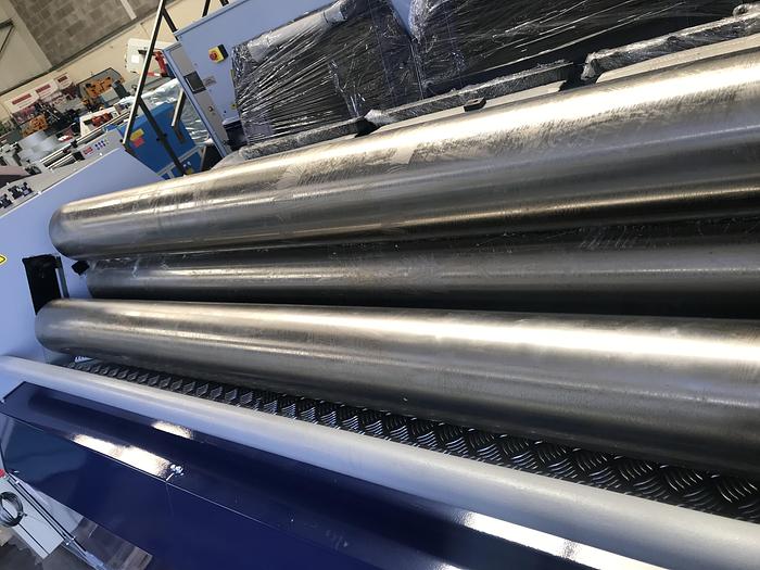 UZMA  4 roll Hydraulic bending rollers 3mm - 22mm  1050mm - 4000mm