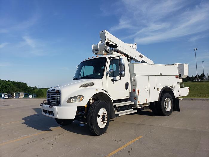 Used LOOK!! 2004 Freightliner FL70 w/ Altec TA37M Bucket Truck