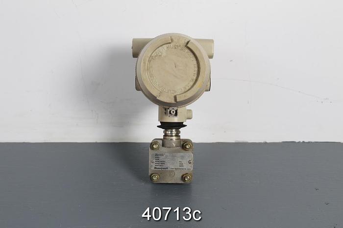 Used Honeywell ST300 Smart Transmitter, Model STR14G-11A-1B0AFAAA1000-CC,DM,LP,MB. C1C3-814B #40713