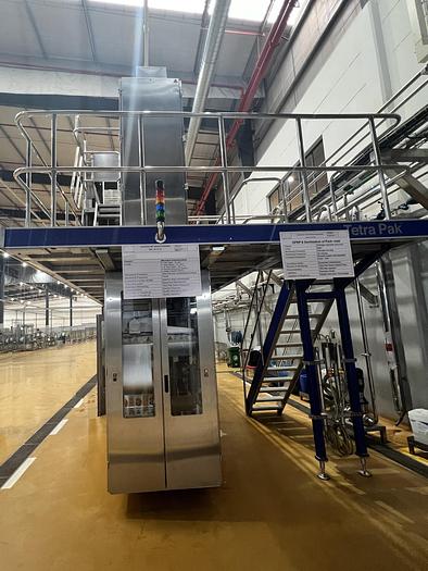 Used Maquina llenadora tetrapak usada