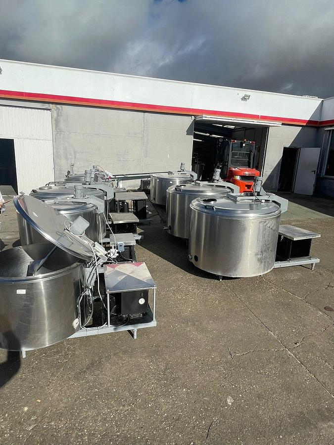 Used Lotes de tanques redondos 
