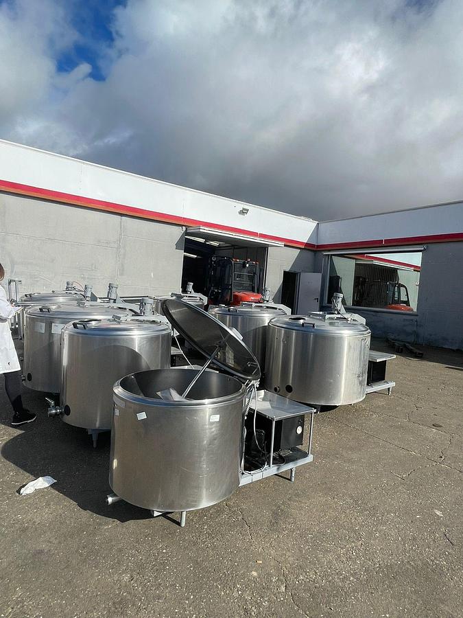 Used Lotes de tanques redondos 