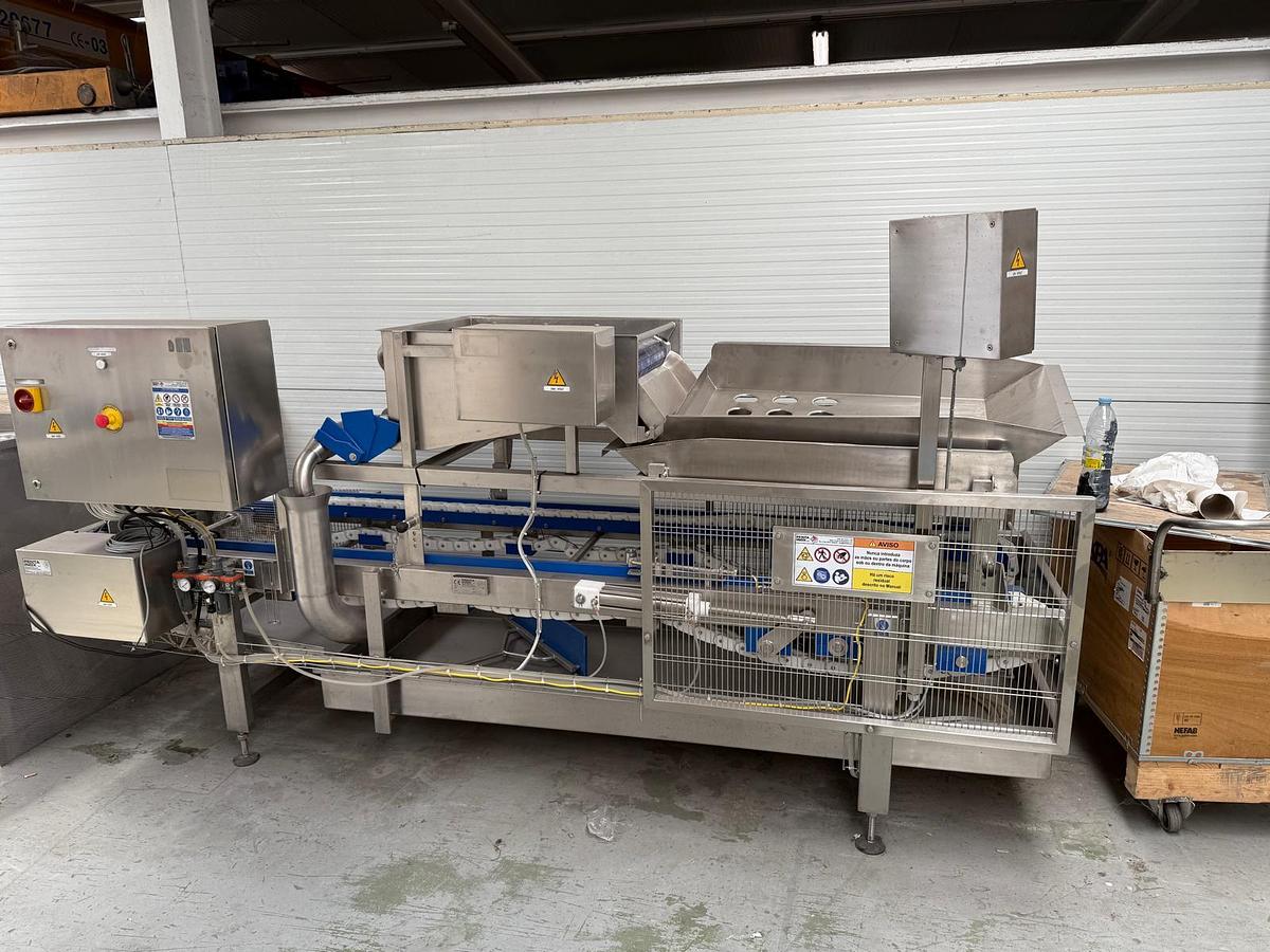 Used LLENADORA DE MOLDES AUTOMATIZADA 