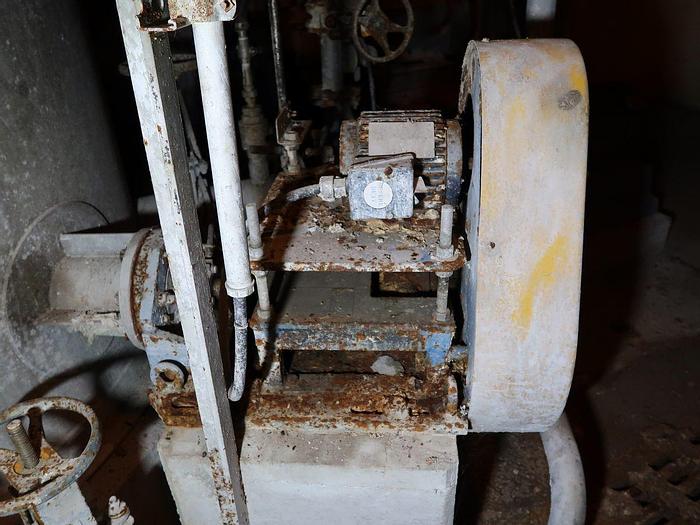 Used APACHE MDL. T-109 6' DIA.  X 8' HIGH 316L SS TANK WITH AGITATOR 1692 GALLONS