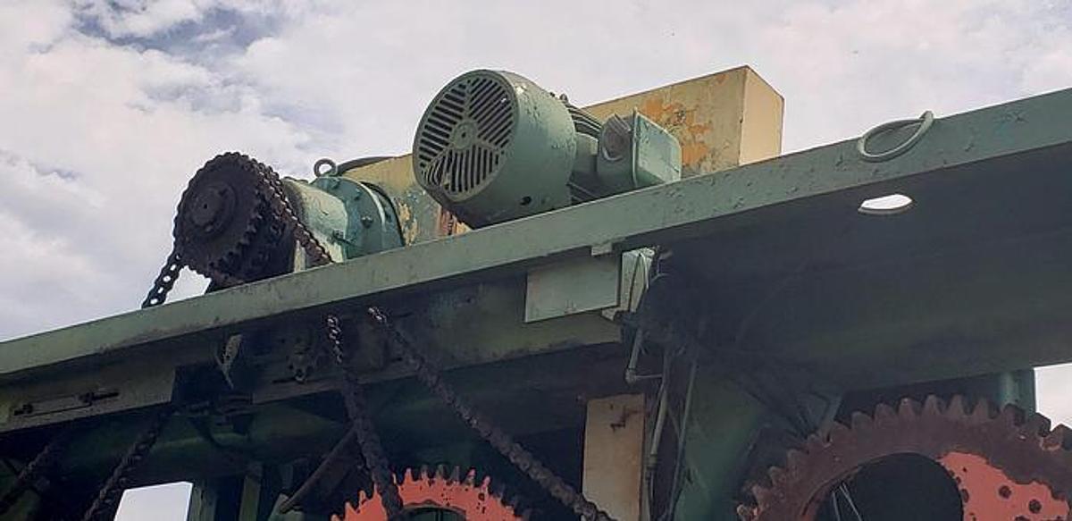 Used 35" NICHOLSON A5 DEBARKERS LH (TWO AVAILABLE)