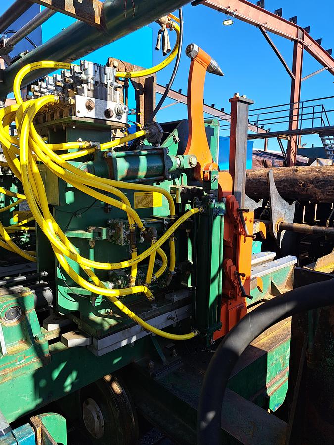 Refurbished SALEM 42" CARRIAGE AND 7' HEADRIG BANDMILL SYSTEM