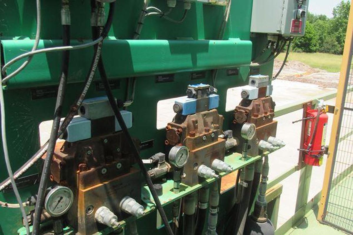 Used 2018 RH NICHOLSON A8 - TANDEM RING DEBARKER