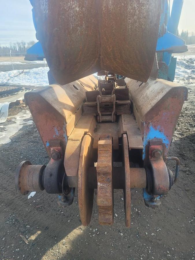 Used 30" FORANO DEBARKER C/W SELFCENTERING INFEED CONVEYOR