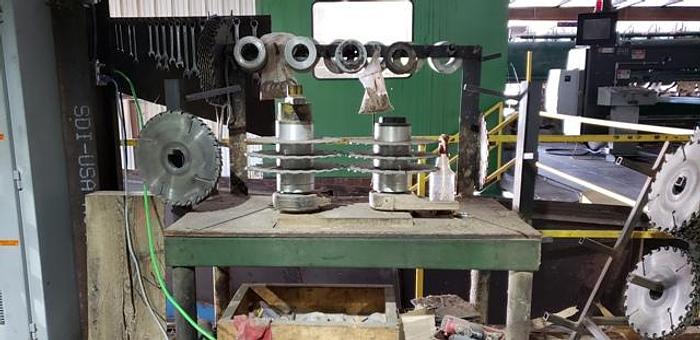 Used 1998 R200 HEWSAW