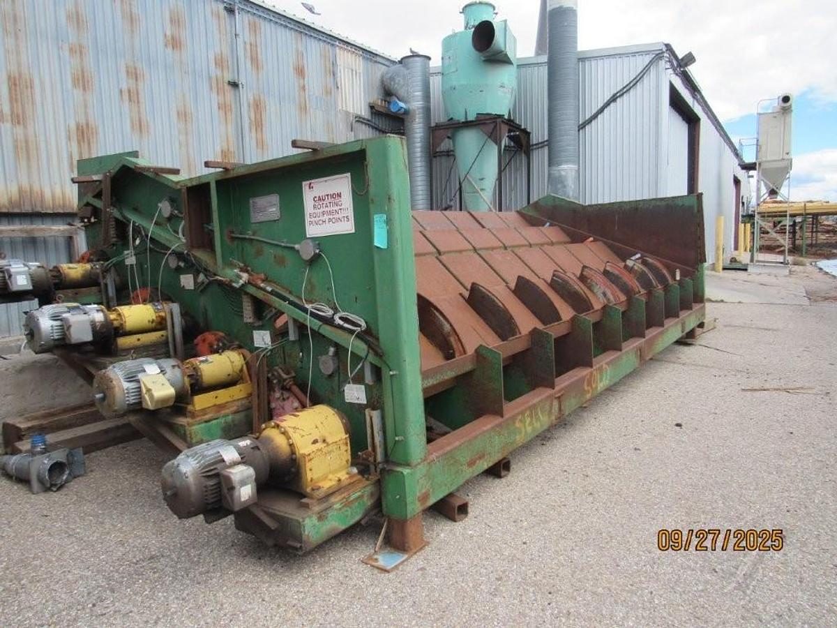 Used NEW WEST (LINDEN) LOG LADDER - ELECTRIC