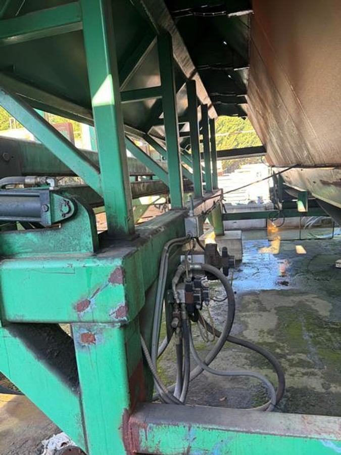 Used TILT HOIST / STACKER SYSTEM