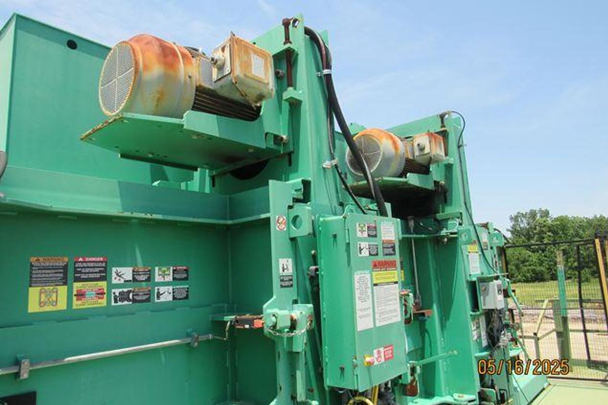 Used 2018 RH NICHOLSON A8 - TANDEM RING DEBARKER