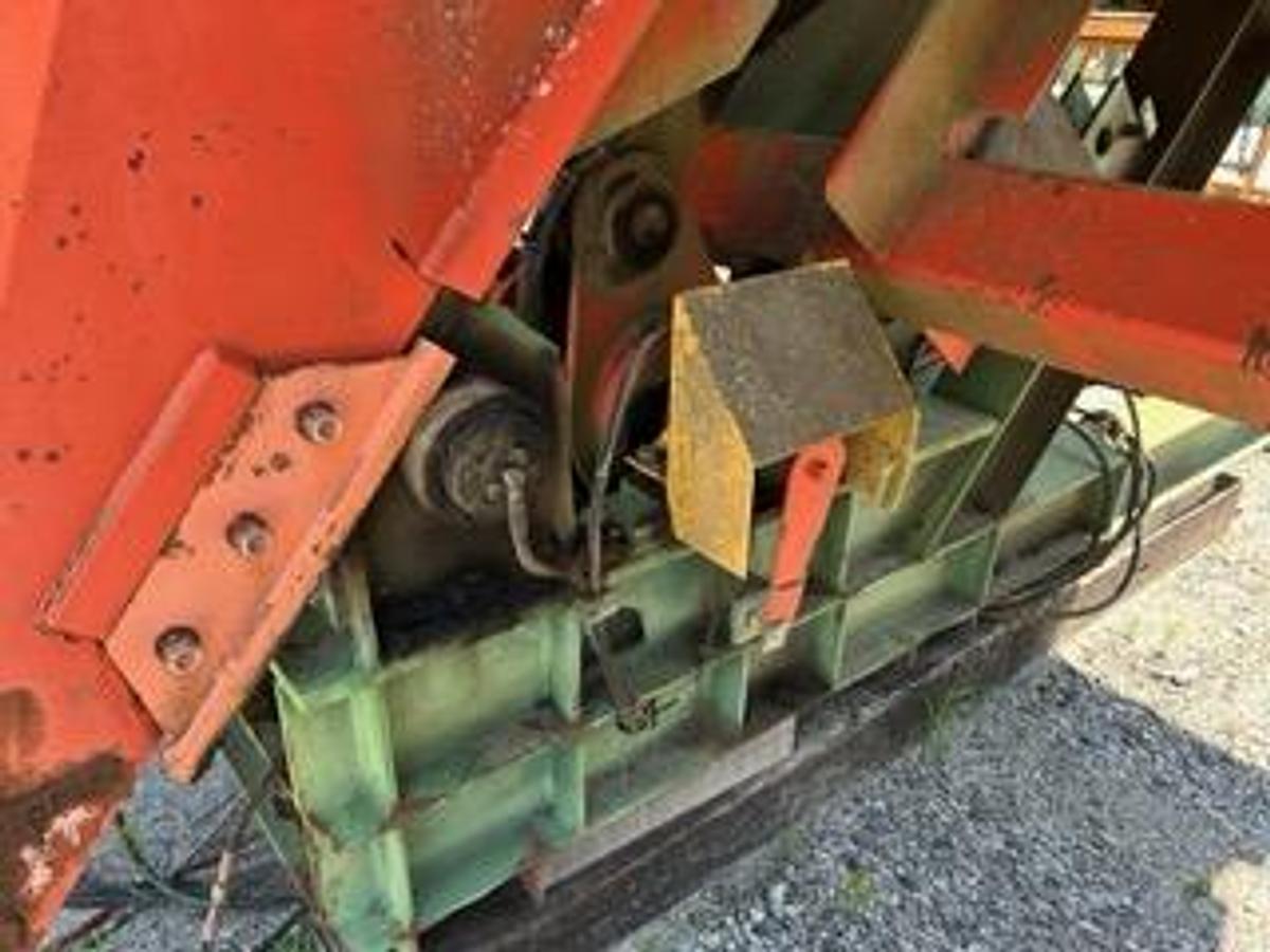 Used LINDEN 20 FOOT DOUBLE ACTING SELF CLEANING STEP FEEDER