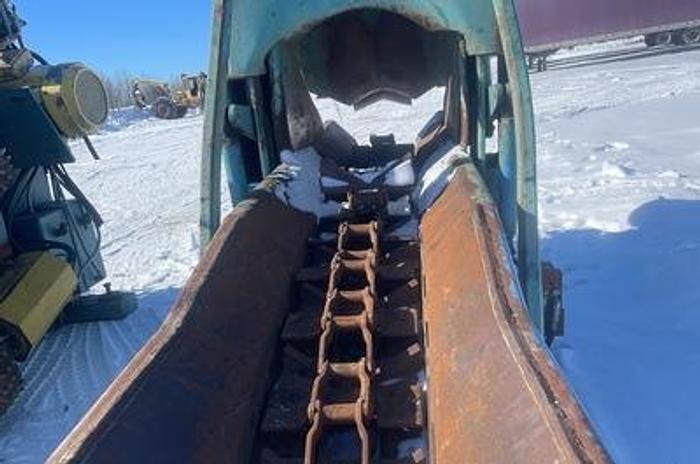 Used 30" FORANO DEBARKER C/W SELFCENTERING INFEED CONVEYOR