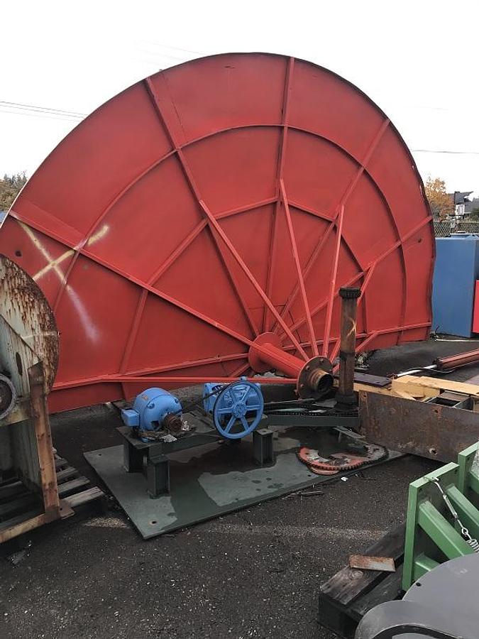 Used ROUND TABLE 19 FOOT DIAMETER
