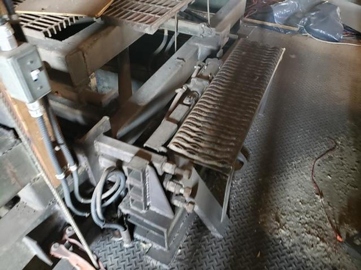 Used TWO (2) SAW SCRAGG SYSTEM