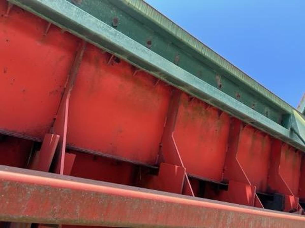 Used LINDEN 20 FOOT DOUBLE ACTING SELF CLEANING STEP FEEDER