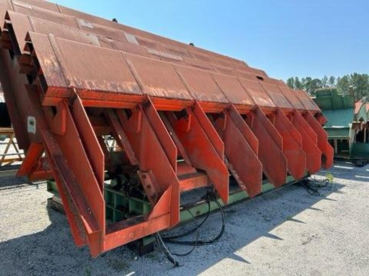 Used LINDEN 20 FOOT DOUBLE ACTING SELF CLEANING STEP FEEDER