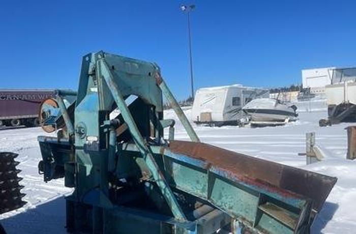 Used 30" FORANO DEBARKER C/W SELFCENTERING INFEED CONVEYOR