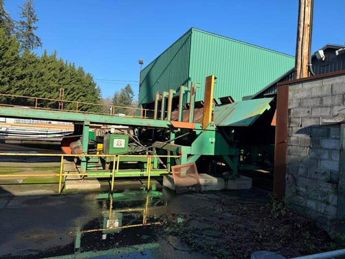 Used TILT HOIST / STACKER SYSTEM