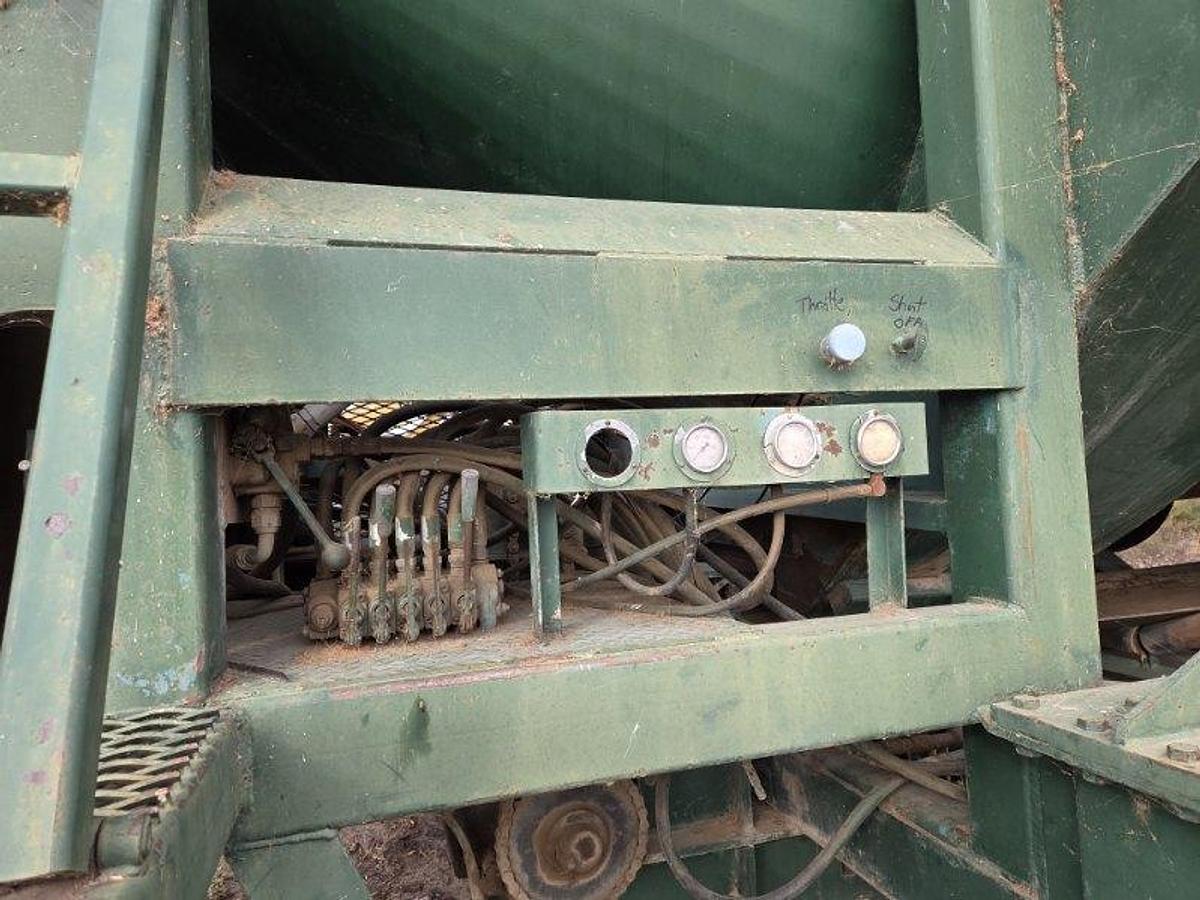 Used 8X30 PORTABLE DRUM DEBARKER