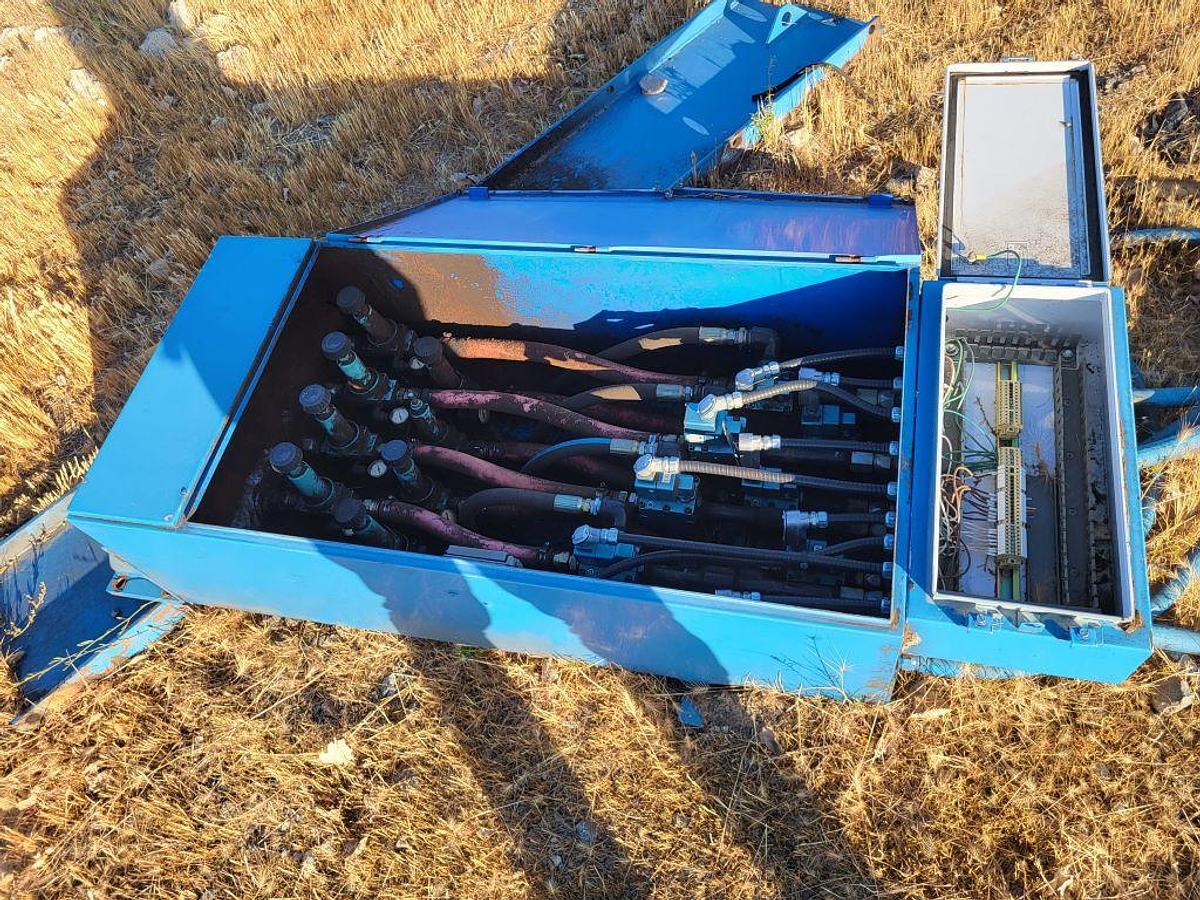 Used VKB 36" RH KODIAK DEBARKER