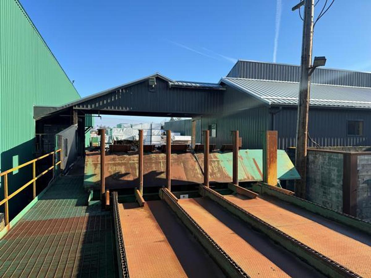 Used TILT HOIST / STACKER SYSTEM