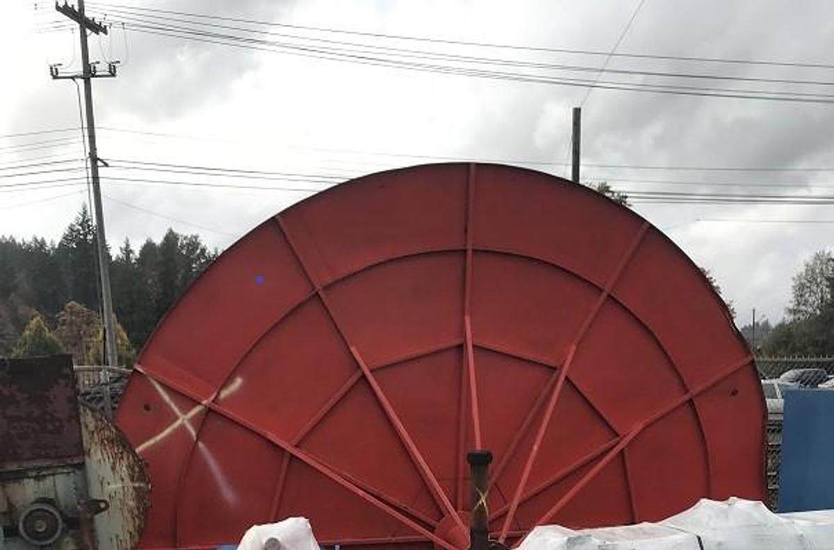 Used ROUND TABLE 19 FOOT DIAMETER