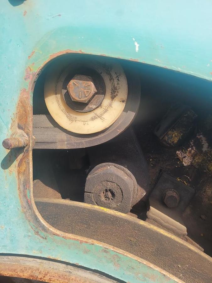 Used 30" FORANO DEBARKER C/W SELFCENTERING INFEED CONVEYOR