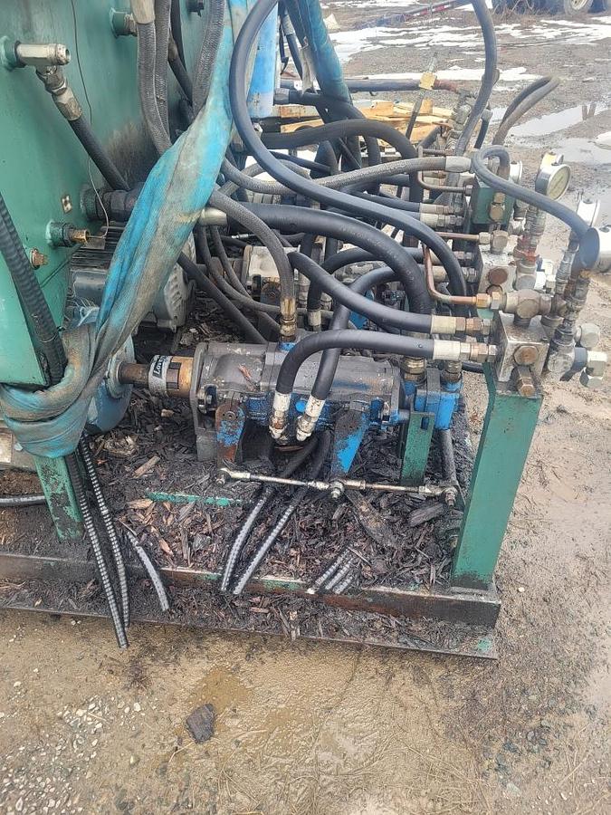 Used 30" FORANO DEBARKER C/W SELFCENTERING INFEED CONVEYOR