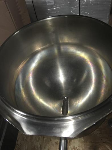 Used VULCAN-CROWN  DLT-40, 40 GAL. "DIRECT STEAM" TILTING STEAM KETTLE w/ 2" TDO & S/S E-Z LIFT COVER. (#806)