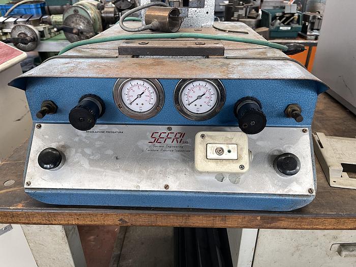 Usato Pressa pneumatica a collo di cigno ALFAMATIC OP S 3 Tonn