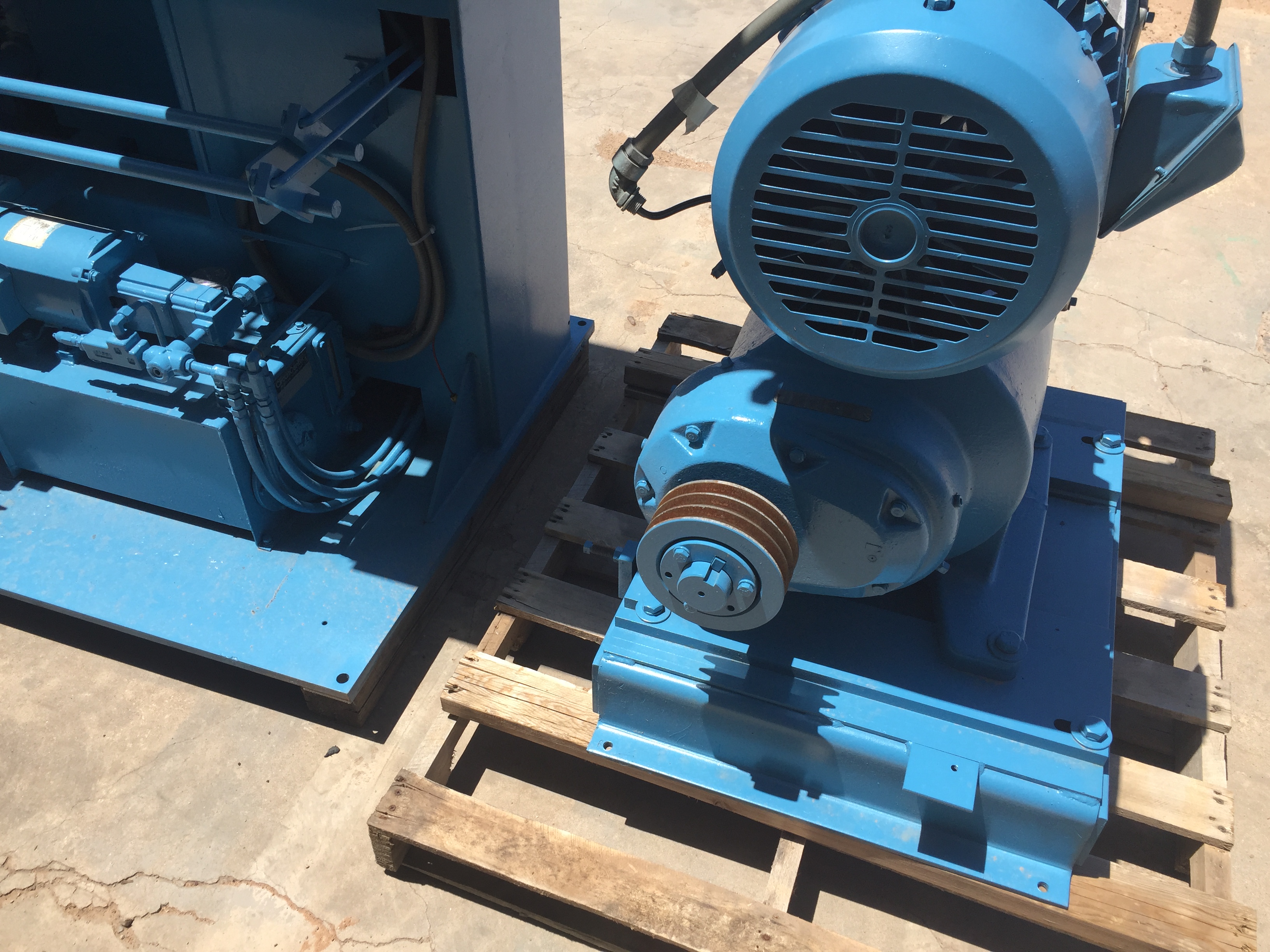 Used Tannewitz Mdl. GVTNE Vert. Band Saw