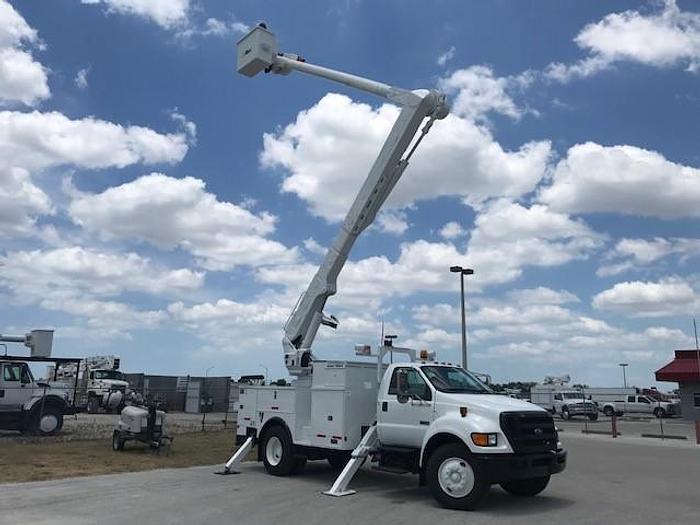 Used 2009 Ford F750 4x2 Utility Altec AM55-MH Over-Center Bucket Truck